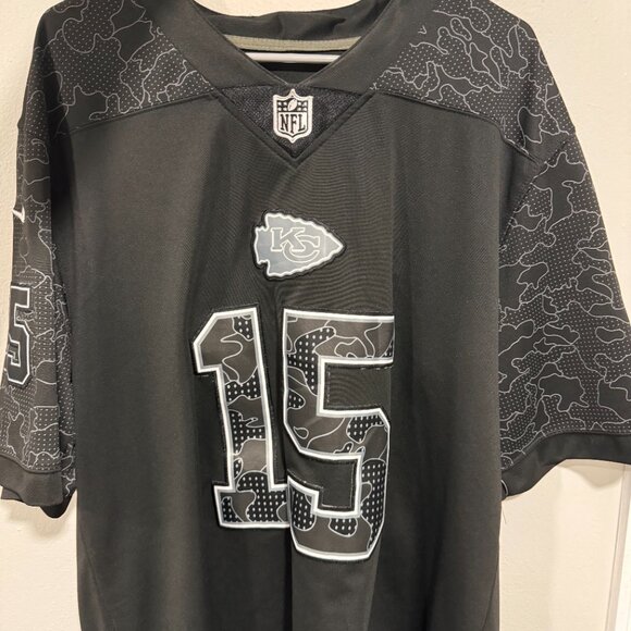 KC CHIEFS - NFL Nike Jersey - Patrick Mahomes #15 - Picture 2 of 6